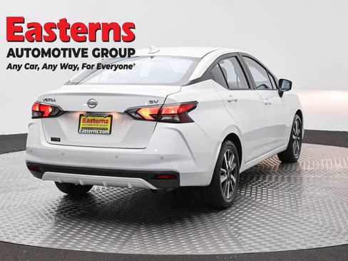 Used 2024 Nissan Versa SV FWD image 5
