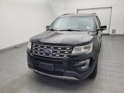 Used 2017 Ford Explorer XLT w/ Equipment Group 201A FWD image 15