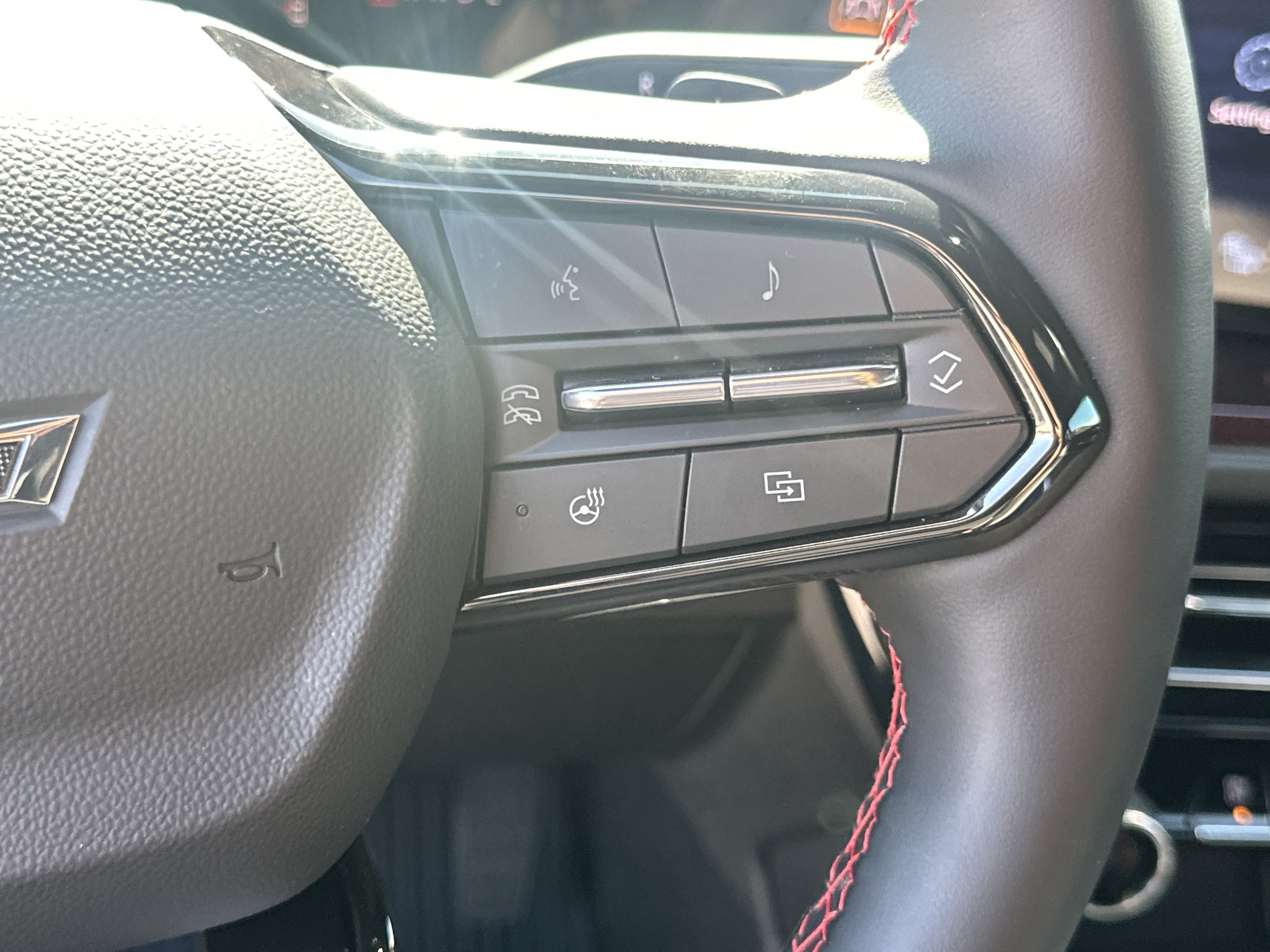 Used 2026 Chevrolet Traverse RS w/ LPO, Floor Liner Package FWD image 27