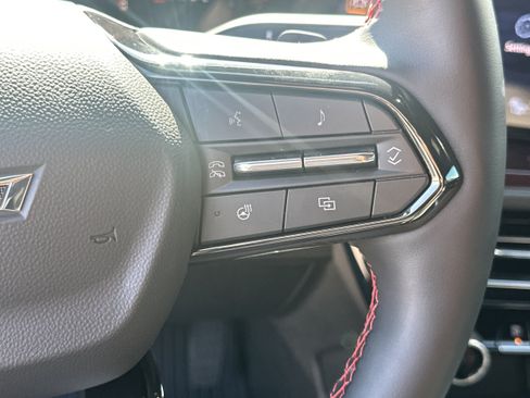Used 2026 Chevrolet Traverse RS w/ LPO, Floor Liner Package FWD image 27