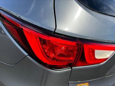 Used 2017 INFINITI QX60 Luxe w/ Deluxe Technology Package image 31