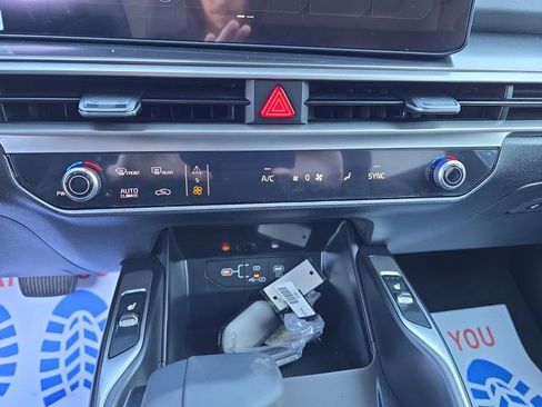 New 2026 Kia Sorento S image 10