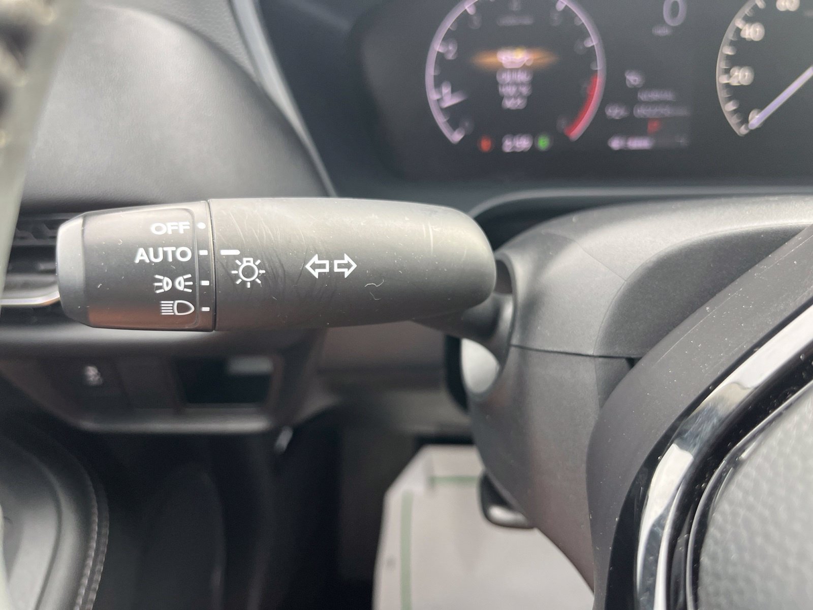 Used 2024 Honda HR-V EX-L image 16