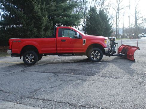 Used 2017 Ford F250 XL w/ Power Equipment Group image 8