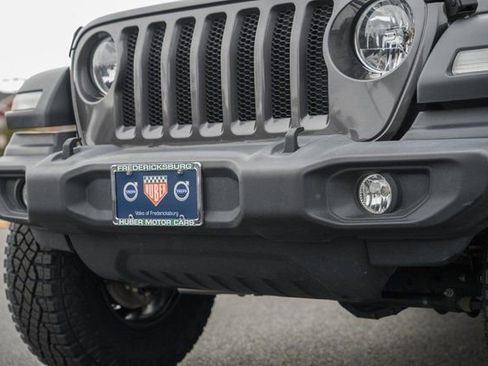 Used 2020 Jeep Wrangler Sport image 12