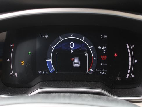 Used 2023 Toyota Corolla Cross XLE w/ Convenience Package image 12