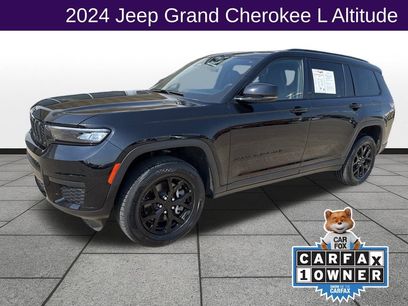 Used 2024 Jeep Grand Cherokee L Laredo