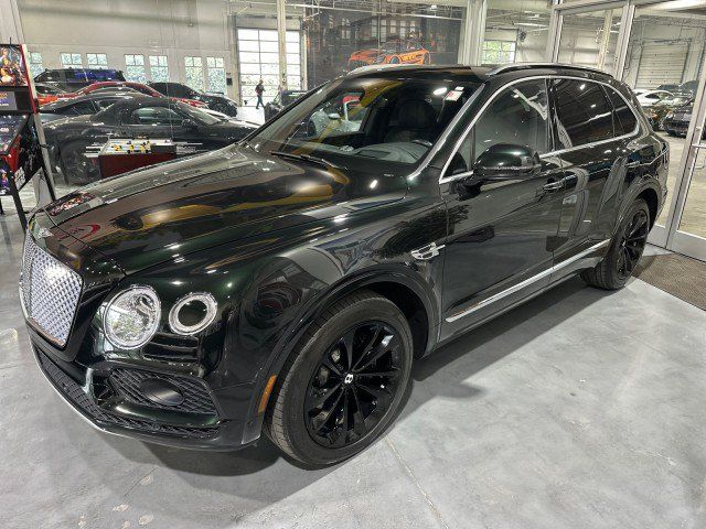 Used 2017 Bentley Bentayga AWD/4WD image 1