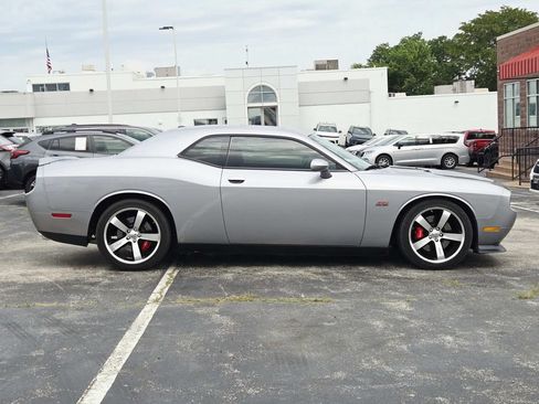 Used 2014 Dodge Challenger SRT8 w/ Harman/Kardon Audio Group RWD image 2