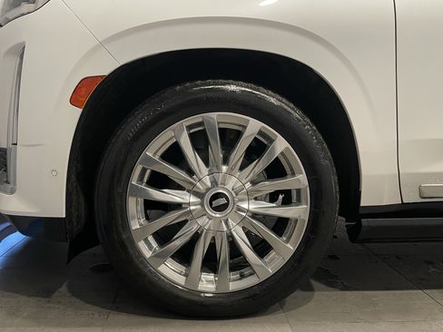 Used 2023 Cadillac Escalade Premium Luxury w/ Performance Package image 7