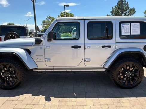 Used 2024 Jeep Wrangler Unlimited Sahara AWD/4WD image 6