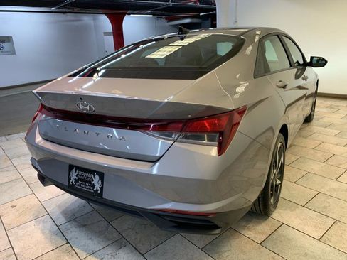 Used 2023 Hyundai Elantra SEL w/ Convenience Package image 8
