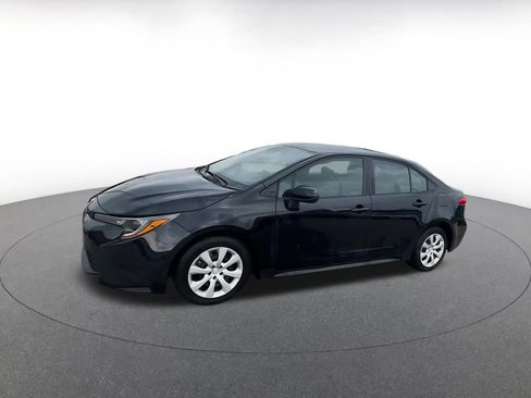 Used 2024 Toyota Corolla LE image 9