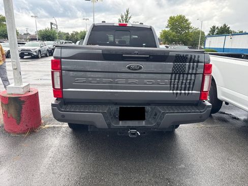 Used 2022 Ford F250 Lariat w/ Black Appearance Package AWD/4WD image 5