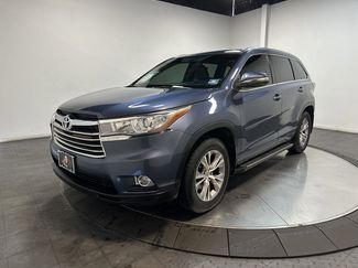 Used 2015 Toyota Highlander XLE video 1