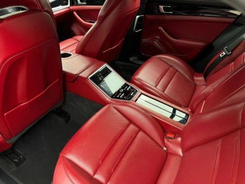 Used 2018 Porsche Panamera 4S AWD/4WD image 18