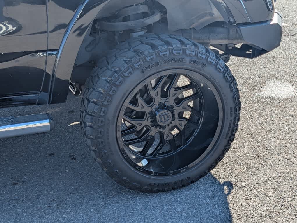 Used 2019 RAM 1500 Laramie AWD/4WD image 11
