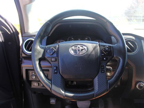 Used 2018 Toyota Tundra Limited image 13