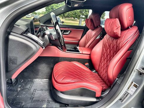 Used 2025 Mercedes-Benz S 580 4MATIC Sedan image 3