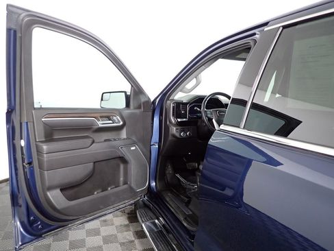 Used 2023 GMC Sierra 1500 SLT w/ SLT Premium Package image 21