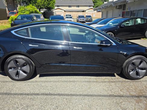 Used 2018 Tesla Model 3 Long Range AWD/4WD image 4