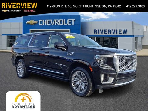 Used 2023 GMC Yukon XL Denali w/ Advanced Technology Package image 1