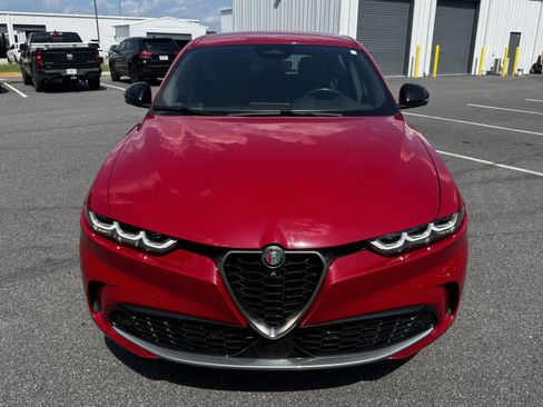 Used 2024 Alfa Romeo Tonale Ti AWD/4WD image 2