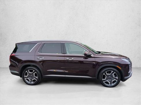 Used 2024 Hyundai Palisade Limited FWD image 4