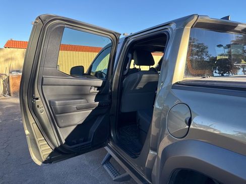 Used 2024 Toyota Tacoma TRD Off-Road image 15