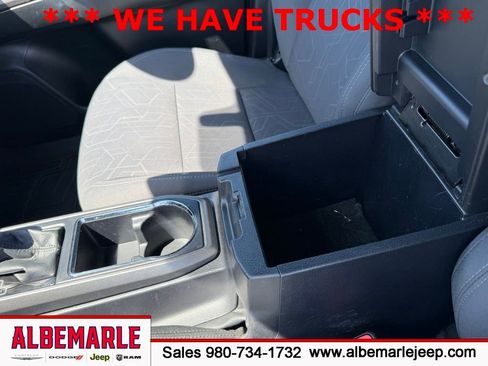 Used 2017 Toyota Tacoma TRD Off-Road w/ Tow Package (A/T) image 25