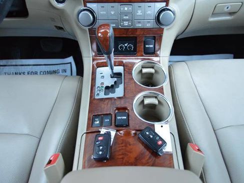 Used 2013 Toyota Highlander Limited image 28