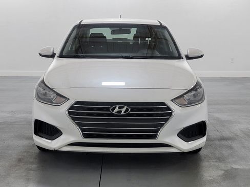 Used 2022 Hyundai Accent SE FWD image 3