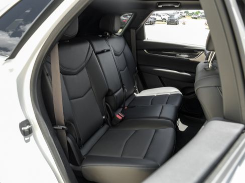 Used 2024 Cadillac XT5 Premium Luxury FWD image 44