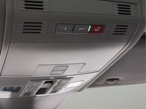 Used 2020 Volkswagen Tiguan SEL image 23