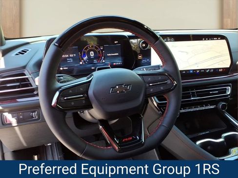 New 2026 Chevrolet Traverse RS w/ LPO, Floor Liner Package FWD image 3