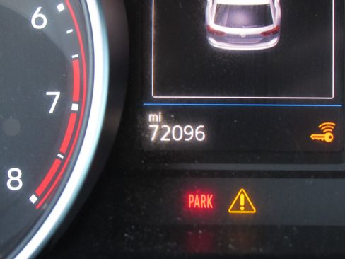 Used 2021 Volkswagen Tiguan S image 28