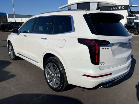 Used 2024 Cadillac XT6 Premium Luxury image 3