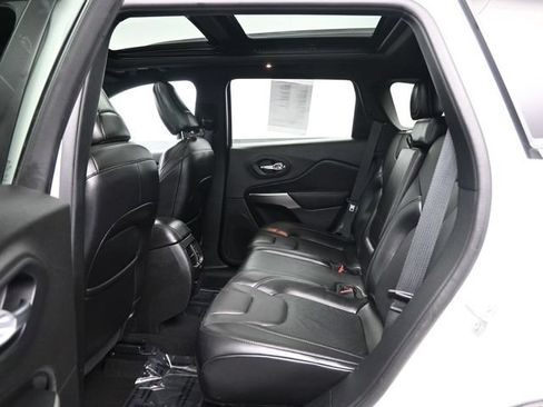 Used 2021 Jeep Cherokee High Altitude AWD/4WD image 30