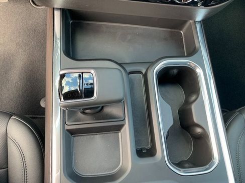 New 2026 GMC Sierra 1500 SLT w/ SLT Convenience Package image 22