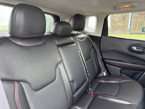 Used 2021 Jeep Compass Trailhawk AWD/4WD image 30