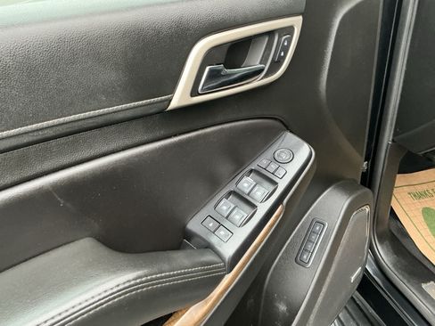 Used 2019 GMC Yukon Denali w/ Open Road Package AWD/4WD image 14