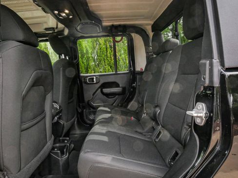 Used 2021 Jeep Gladiator Sport AWD/4WD image 29