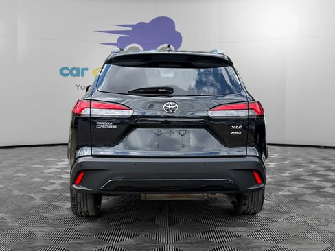 Used 2022 Toyota Corolla Cross XLE AWD/4WD image 4