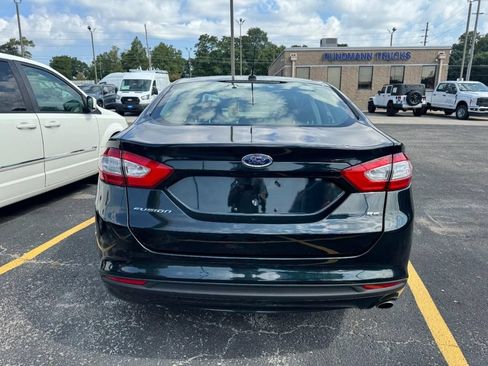Used 2014 Ford Fusion SE FWD image 10