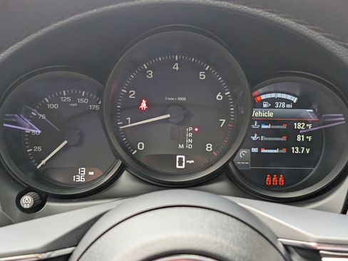 New 2025 Porsche Macan image 33