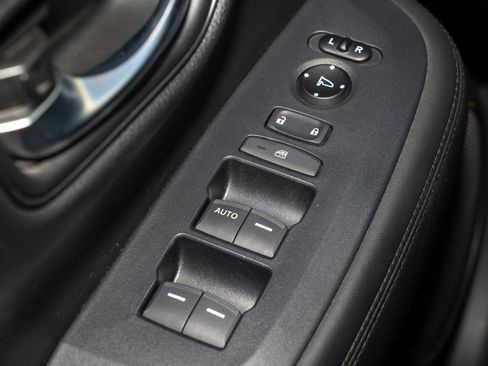 Certified 2023 Honda HR-V LX image 25