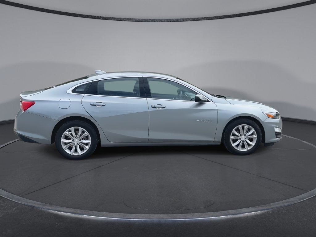 Used 2025 Chevrolet Malibu LT FWD image 9