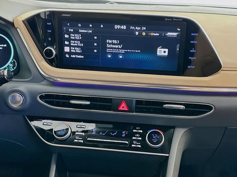Used 2022 Hyundai Sonata Limited FWD image 15