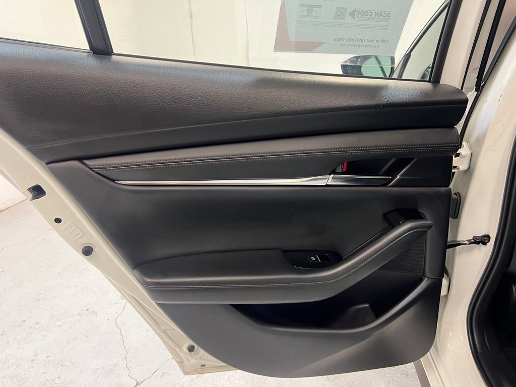 Used 2025 MAZDA MAZDA3 s FWD image 29
