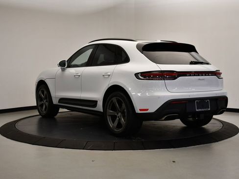 Certified 2025 Porsche Macan Turbo image 3